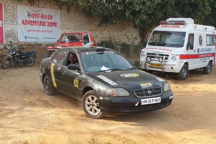 Modifikasi Suzuki Baleno sedan siap turun di ajang rally atau off-road