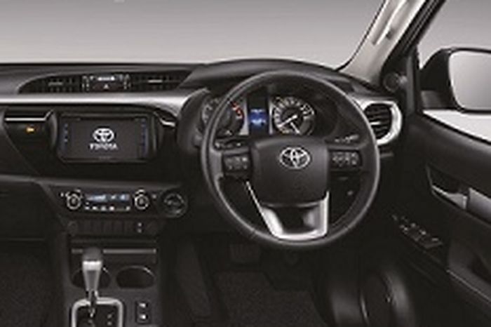 Putaran kemudi Toyota Hilux diklaim lebih ringan