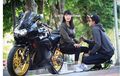 Foto Bareng Di Ninja 250, Posisi Si Cewek Bikin Bertanya-Tanya