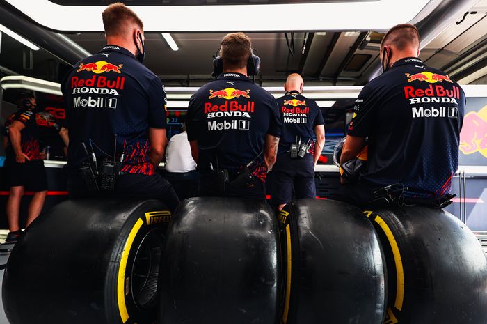 Tim Red Bull Racing dikabarkan sudah memenuhi persyaratan homologasi untuk mobil F1 2022 mereka