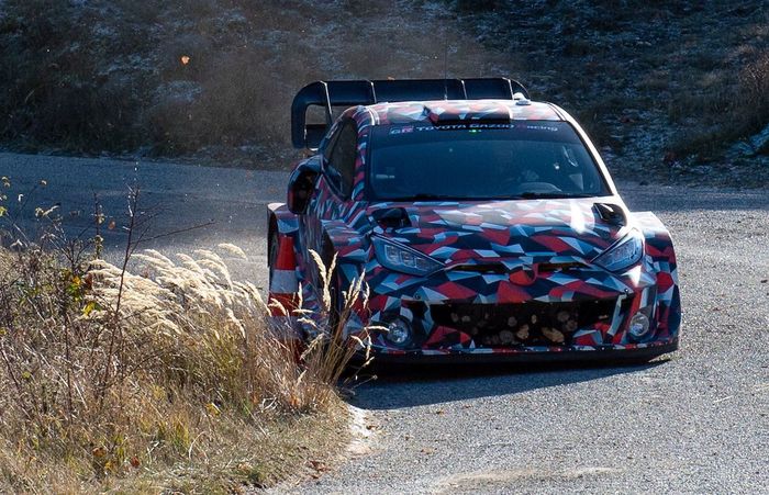 Sebastien Ogier mengaku puas setelah menguji mobil reli Totota GR Yaris Rally1 bermesin hibrida untuk musim WRC 2022