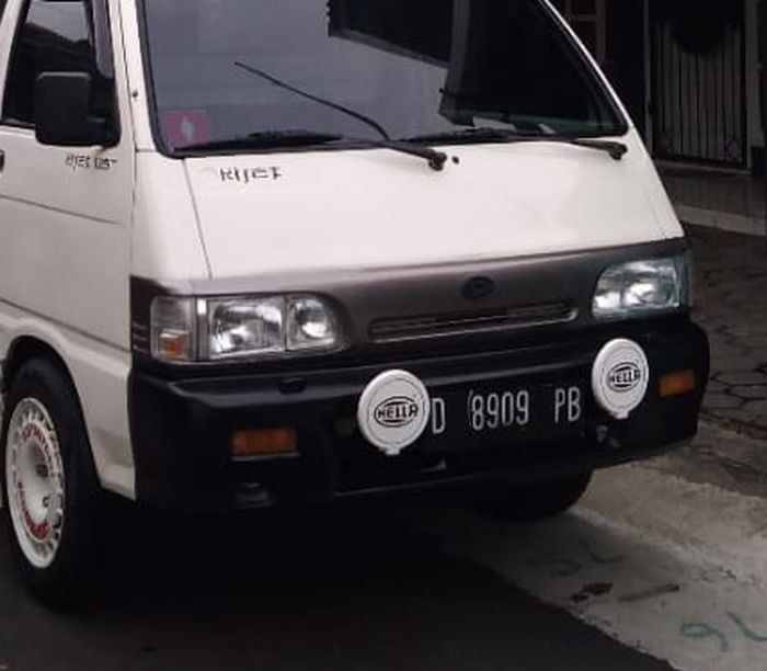 Daihatsu Zebra pick up pakai foglamp Hella 