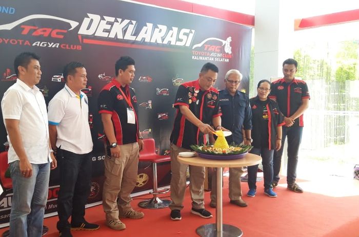 Potong tumpeng dilakukan sebagai wujud rasa syukur TAC