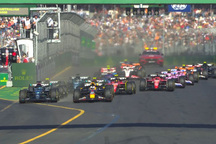 Max Verstappen bilang Lewis Hamilton curang di F1 Australia 2023