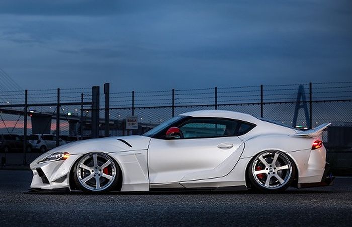 Modifikasi Toyota Supra A90 ditopang pelek Verz KCV01 ukuran 20 inci