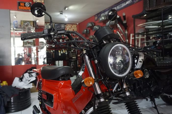 Detail Honda Supra custom ala CT125 di Brilliant Custom Motorcycle