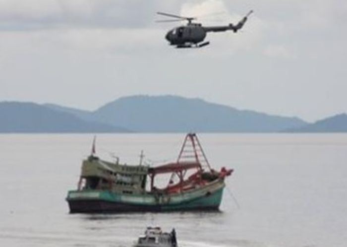 Kisah Detik Detik Kapal Tenggelam Di Danau Toba Angkut Banyak Motor Korban Pegangan Helm Gridoto Com
