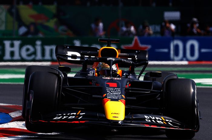 FIA menjatuhkan hukuman denda sebesar  Rp 108 miliar dan pengurangan tes aerodinamika  kepada  Red Bull yang melanggar batas anggaran F1 2021