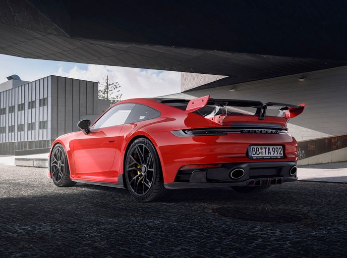 Mesin modifikasi Porsche 911 GTS didongkrak hingga merilis 567 dk dan torsi 670 Nm