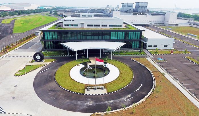 Kantor pusat Bridgestone Indonesia dilengkapi mid-story base isolation system yang tahan gempa