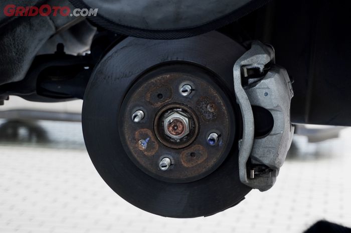 Sebelum dipakai libur Nataru periksa bagian ini yang jadi penyebab rem mobil macet.