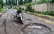 Awas Musim Hujan Banyak Lubang Jalan, Dihantam Bisa Akibatkan Ini