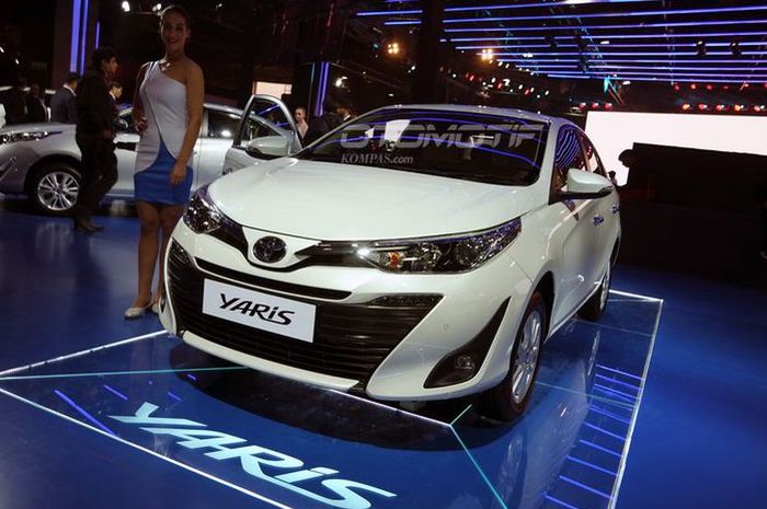 Toyota Yaris Sedan (Vios) facelift merupakan produk global