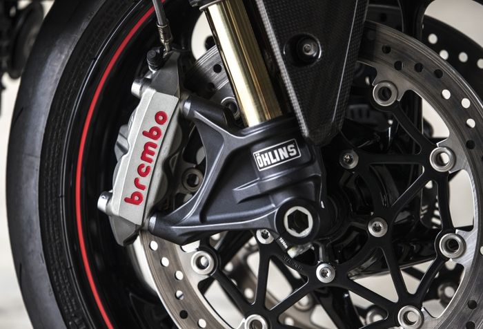 Tipe RS pakai Upside Down Ohlins NIX30