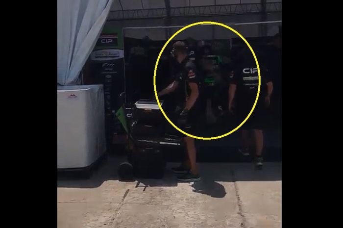 Kejadian crew chief menghajar seorang pembalap di MotoGP Thailand, kejadian terjadi pada 2019 silam