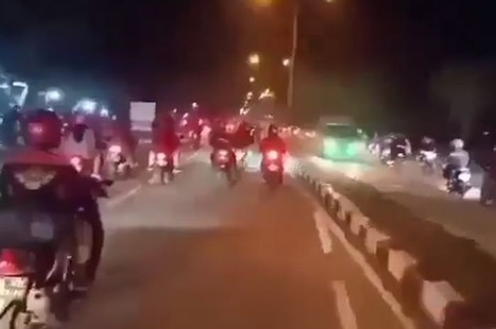 Cuplikan video konvoi pemudik motor