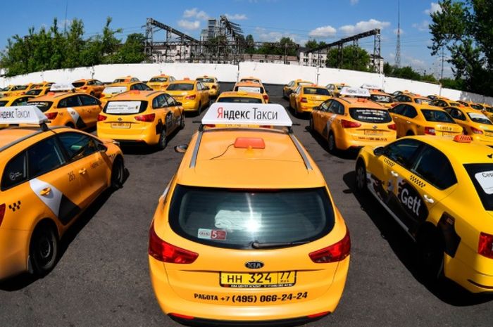 Ilustrasi armada taksi di Rusia