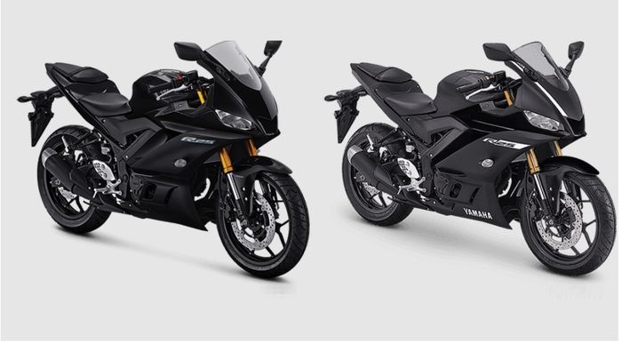 Pilihan warna baru Yamaha R25 (kiri), bersanding dengan warna versi sebelumnya (kanan)