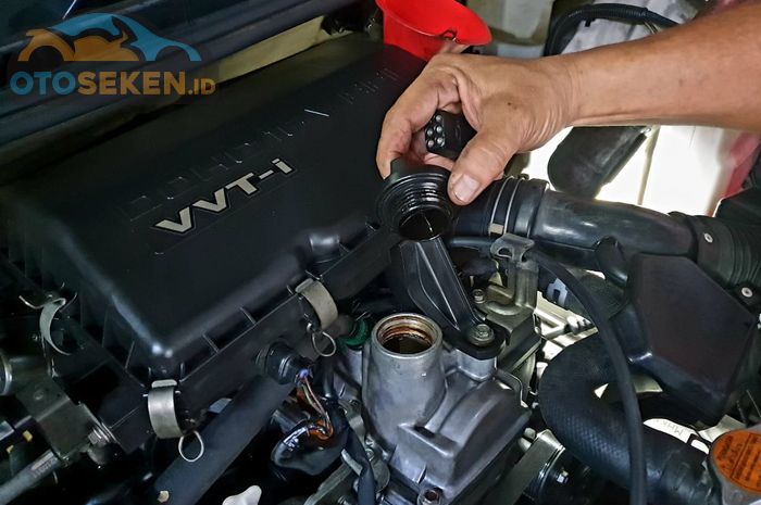 Tips menjaga dan merawat mesin mobil agar tidak rewel
