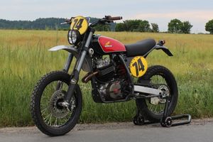 Honda Xr600r Tak Lagi Dirt Bike Tapi Jadi Street Legal Scrambler Gridoto Com