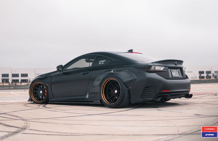 Tampilan belakang Lexus RC350 sangar dengan fender gambot