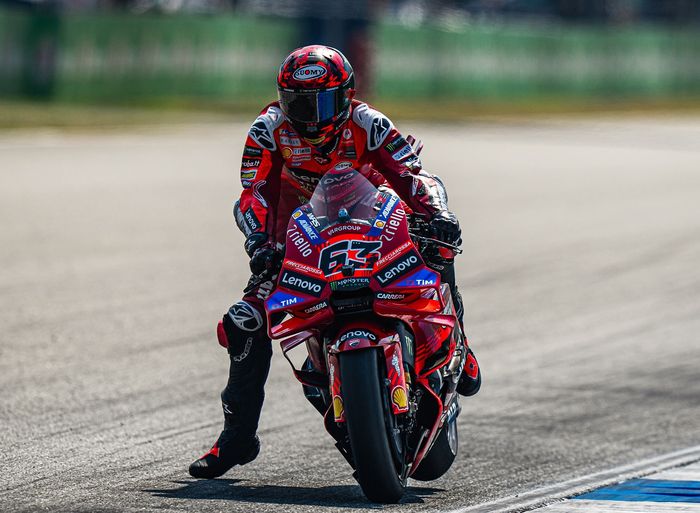 Pecco Bagnaia ungkap kurang nyaman dengan ban belakang Ducati GP25