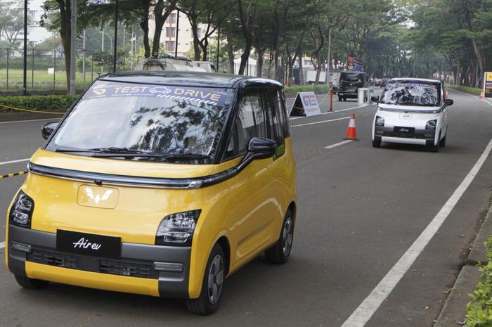 Wuling Air ev bisa dites di ajang Otobursa Tumplek Blek 2022