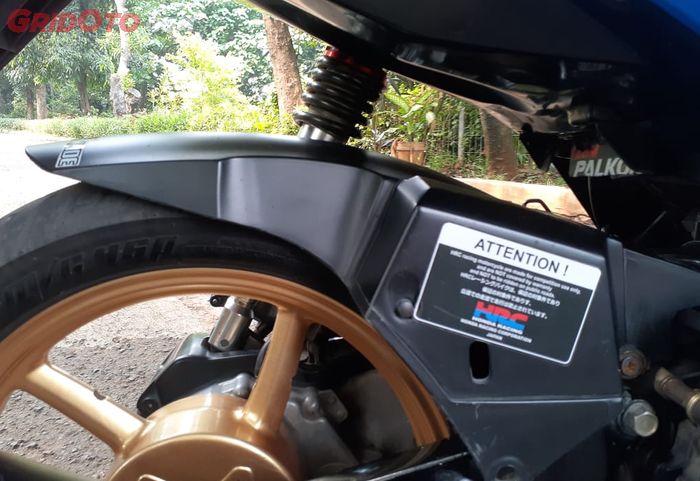 Honda Vario 125 pakai hugger Honda Air Blade 2020