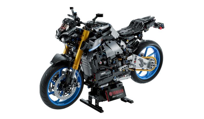 Komponennya cukup detil, terdiri dari 1.478 pieces bata LEGO