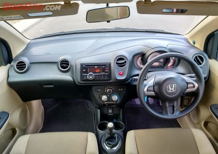 Interior Honda Brio E M/T 2015