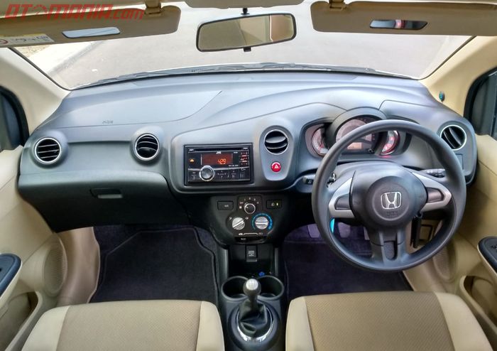 Interior Honda Brio E M/T 2015