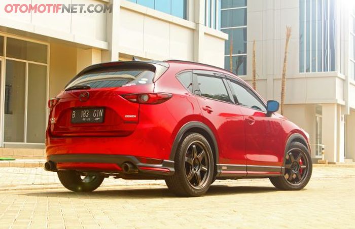 Eksterior didominasi aksesori OEM Mazda luar