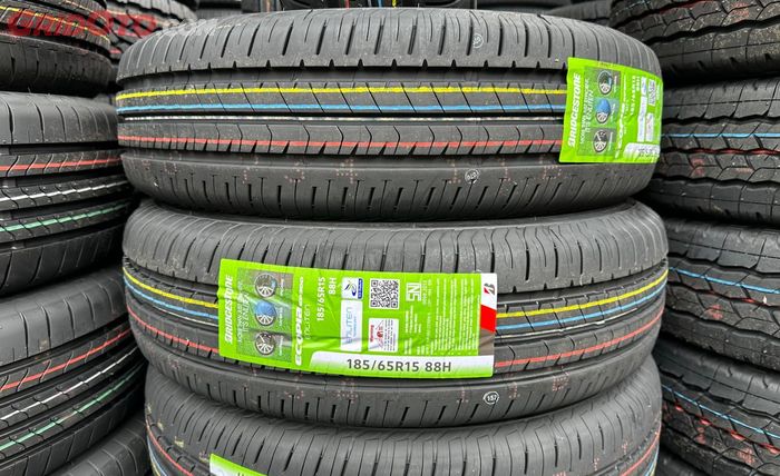 Bridgestone Ecopia didesain punya rolling resisten rendah, membuat konsumsi bensin lebih irit