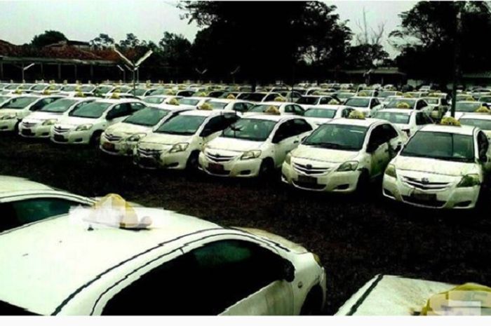 Eks Taksi Express Toyota Limo