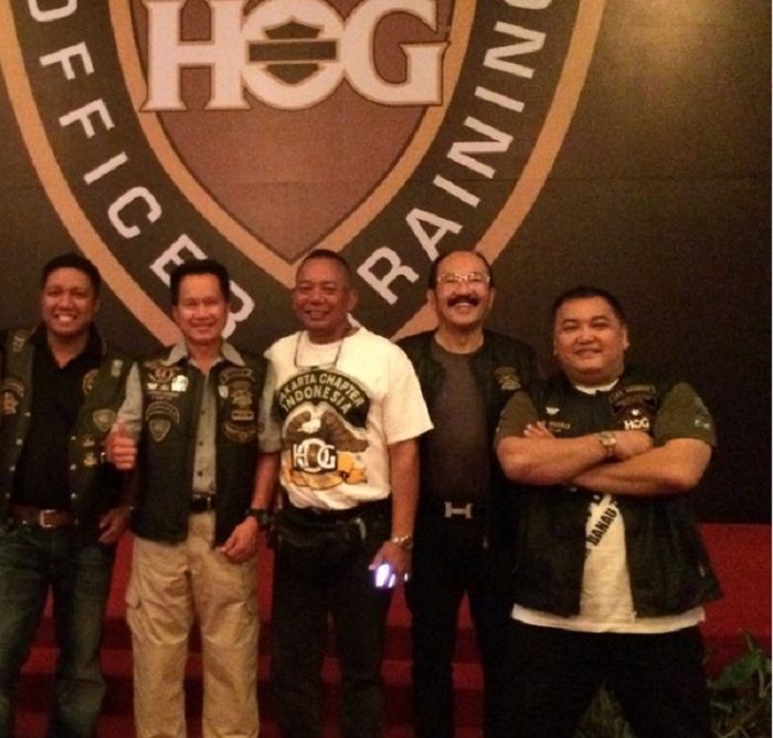 Fredrich Yunadi bersama komunitas Harley Owners Group