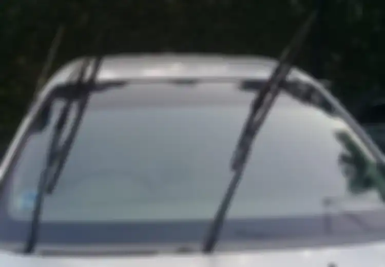 Ini Sebabnya Wiper Mobil Bekas Tak Perlu Diangkat Kalau Jarang Dipakai
