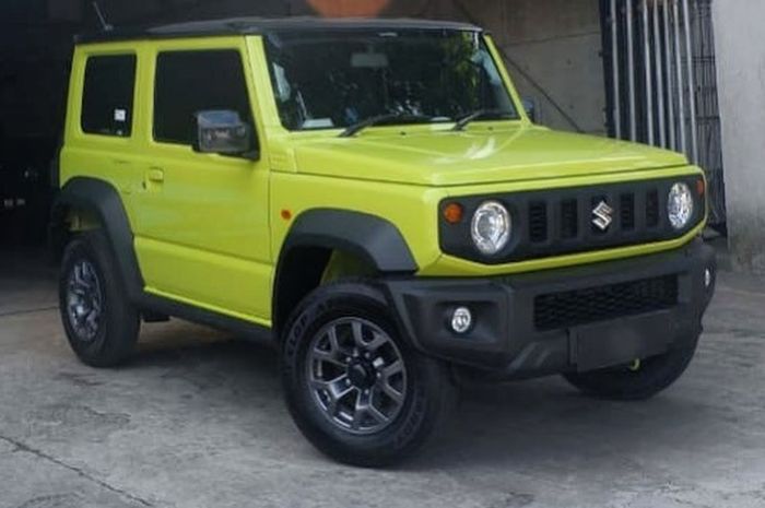 Suzuki Jimny AT Two tone 2020 harganya mencapai setengah Miliar