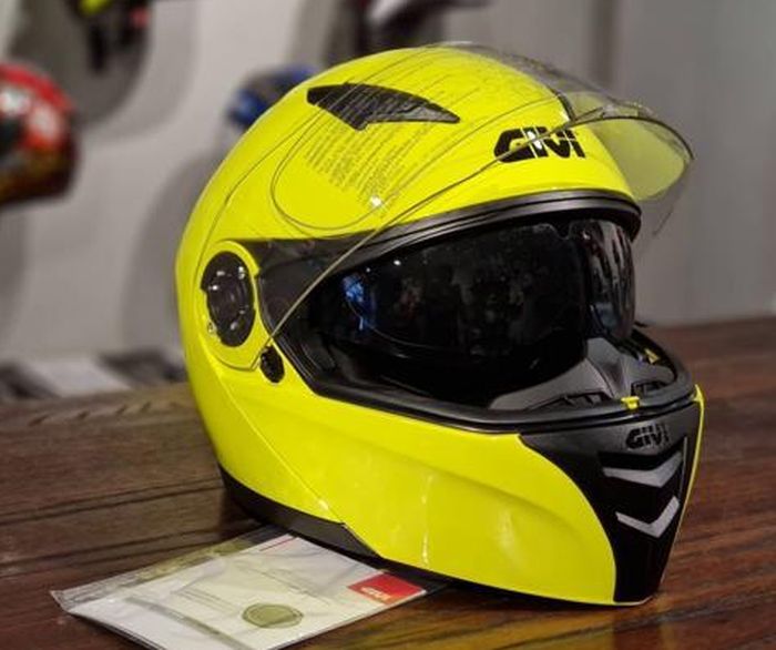 Helm GIVI Voyager didiskon Rp 500 ribu