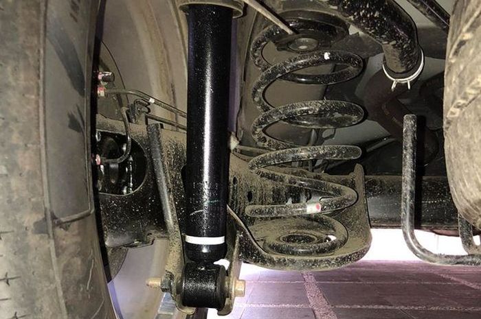Tips mengecek suspensi mobil SUV bekas