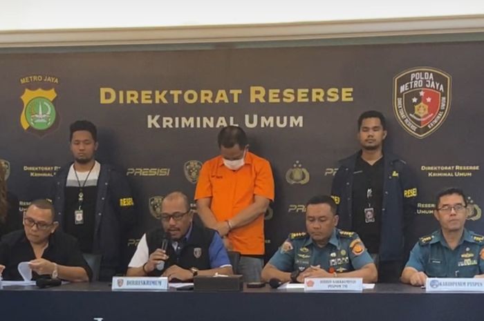 Pengungkapan kasus pemalsuan plat nomor kendaraan dinas TNI