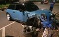 Mobil Mini Cooper Ringsek Kecelakaan di Dekat JCC Senayan, Pengendara Mabuk? Ini Kata Polisi