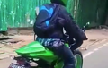 'Kawasaki Ninja Hybrid' Kena Spyshot Sedang Riding di Jalan Indonesia