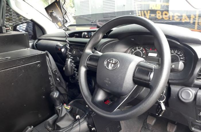 Bagian dashbord  mobil Raisa milik Polda Metro Jaya