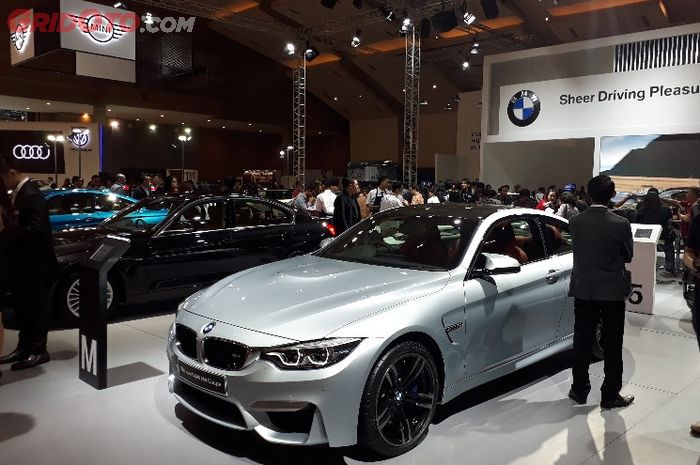 BMW Group Indonesia pamerkan produk terbaiknya di pameran otomotif di JIExpo