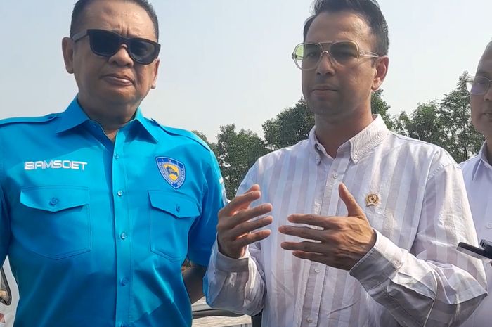 Utusan Khusus Presiden Bidang Pembinaan Generasi Muda dan Pekerja Seni, Raffi Ahmad hadiri langsung uji coba EHang 216-s di kawasan PIK2, Tangerang