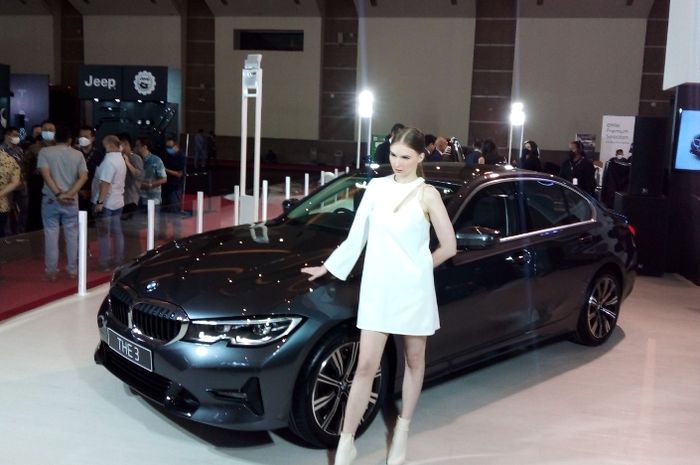 BMW perkenalkan produk baru di IIMS 2022