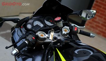 Kawasaki Ninja ZX 11 Berdandan ala H2R Kaki kaki Full Upgrade