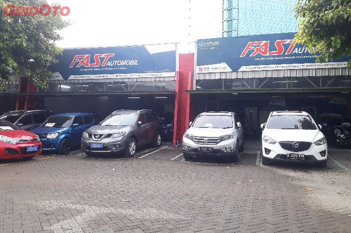 Ilustrasi Fast Automobil di Bursa Mobil Bintaro, Tangerang Selatan.