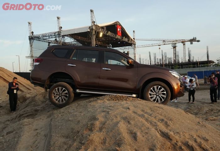 Nissan Terra