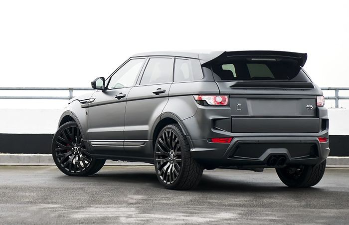 Tampilan belakang modifikasi Range Rover Evoque garapan Kahn Design